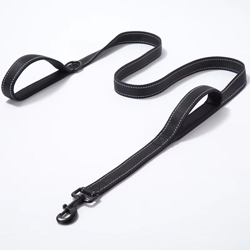 High-quality reflective dog leash for enhanced nighttime visibility.